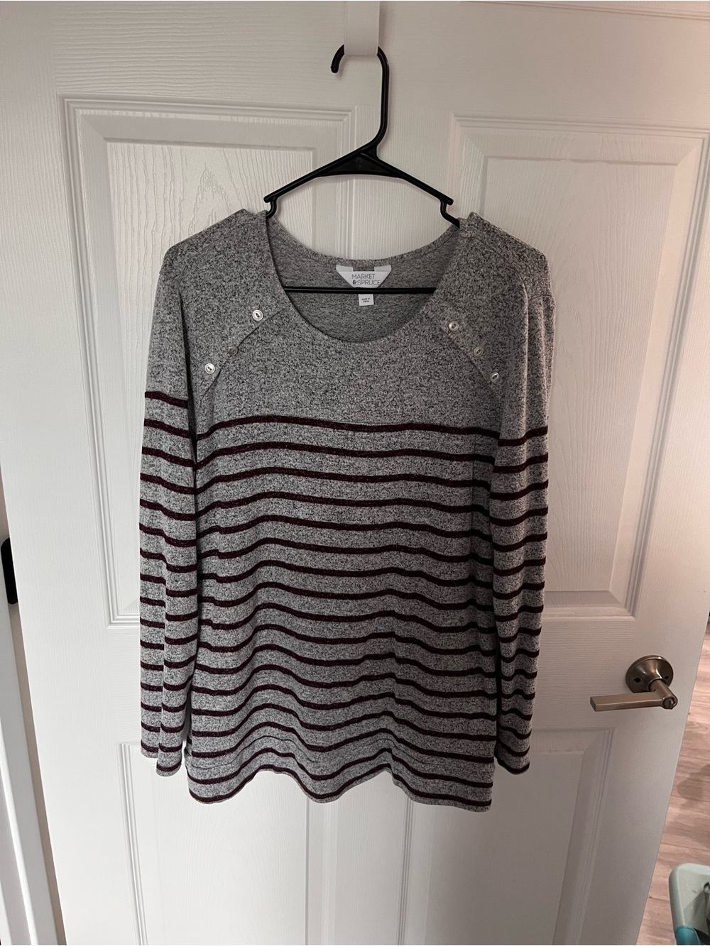 Market & Spruce Gray Knit Long-Sleeve Top with Burgundy Stripes